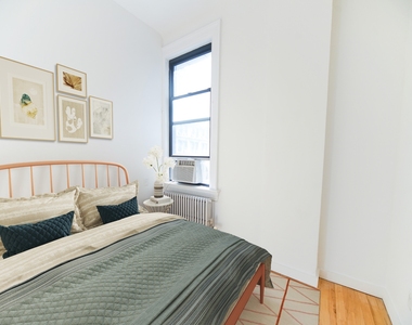 135 William Street - Photo Thumbnail 3