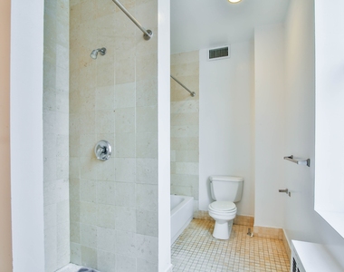 135 William Street - Photo Thumbnail 7
