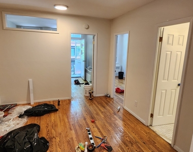 260 West 24th Street - Photo Thumbnail 11