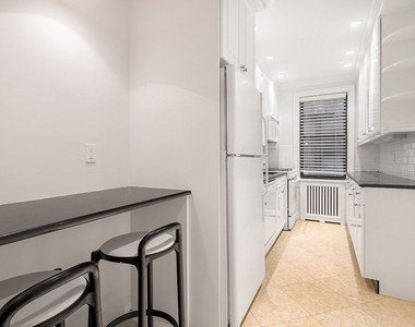 340 East 66th Street - Photo Thumbnail 1