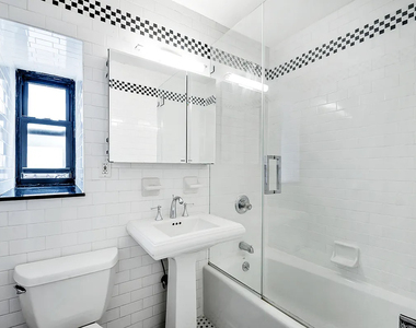 121 Madison Avenue - Photo Thumbnail 9