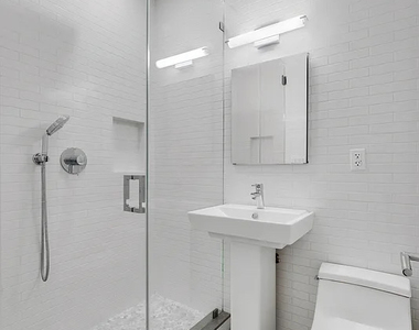 121 Madison Avenue - Photo Thumbnail 7