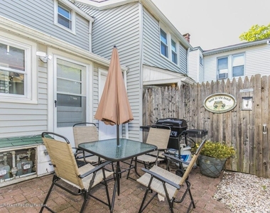 105 Webb Avenue - Photo Thumbnail 19
