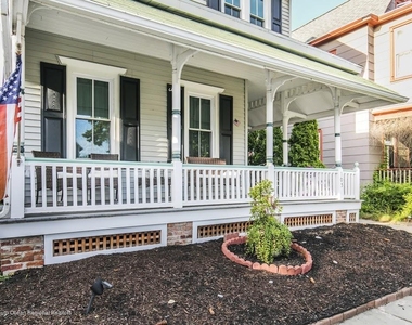 105 Webb Avenue - Photo Thumbnail 1