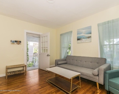 105 Webb Avenue - Photo Thumbnail 4