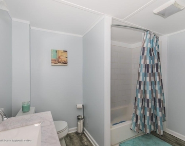 105 Webb Avenue - Photo Thumbnail 17