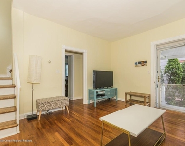 105 Webb Avenue - Photo Thumbnail 3