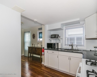 105 Webb Avenue - Photo Thumbnail 8