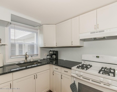 105 Webb Avenue - Photo Thumbnail 9