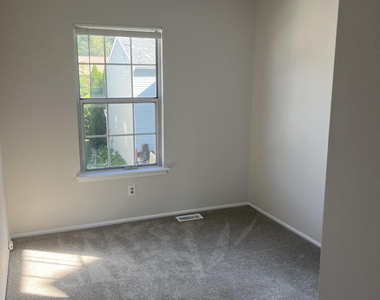 157 Malibu Drive - Photo Thumbnail 9