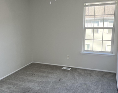 157 Malibu Drive - Photo Thumbnail 10