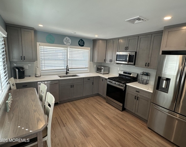 39 Coolidge Avenue - Photo Thumbnail 8