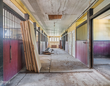 525 Cooper Road - Photo Thumbnail 7