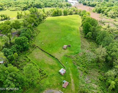 525 Cooper Road - Photo Thumbnail 10