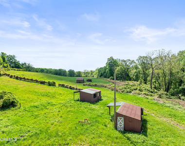 525 Cooper Road - Photo Thumbnail 12