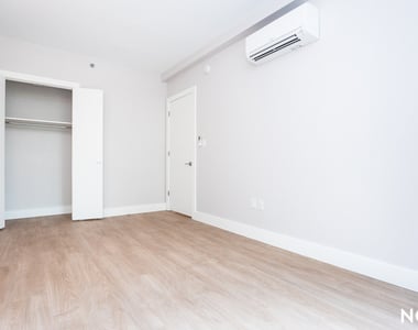 290 Linden Blvd  11226 - Photo Thumbnail 3