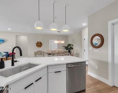 22 Cooper Avenue - Photo Thumbnail 7