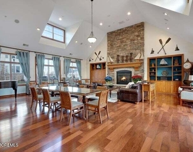 22 Cooper Avenue - Photo Thumbnail 19