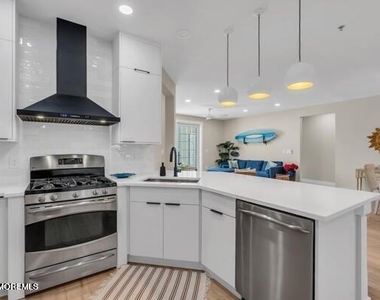 22 Cooper Avenue - Photo Thumbnail 6