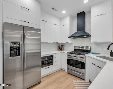 22 Cooper Avenue - Photo Thumbnail 5