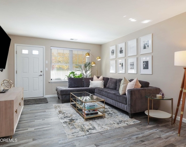 207 Harvest Way - Photo Thumbnail 5