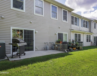 207 Harvest Way - Photo Thumbnail 6