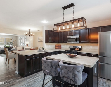 207 Harvest Way - Photo Thumbnail 2