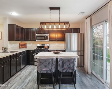 207 Harvest Way - Photo Thumbnail 19