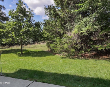 207 Harvest Way - Photo Thumbnail 4