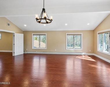 437 Adamston Road - Photo Thumbnail 22