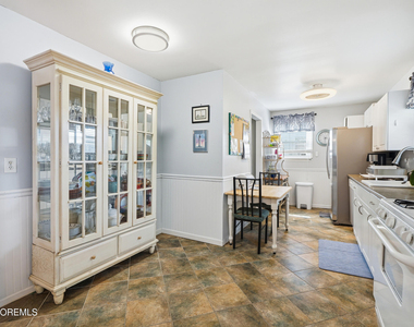 81 Berry Place - Photo Thumbnail 11