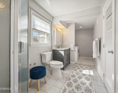 202 Yale Avenue - Photo Thumbnail 3