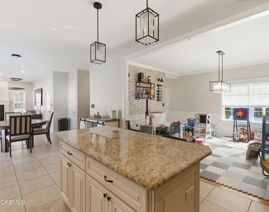941 Fifth Avenue - Photo Thumbnail 5