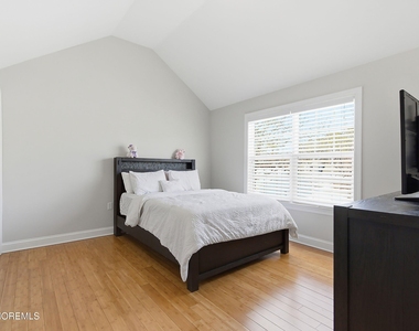 941 Fifth Avenue - Photo Thumbnail 16