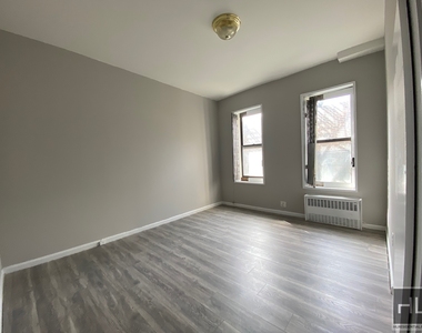 East 100th Street - Photo Thumbnail 3
