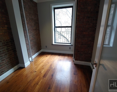 East 116th Street - Photo Thumbnail 1
