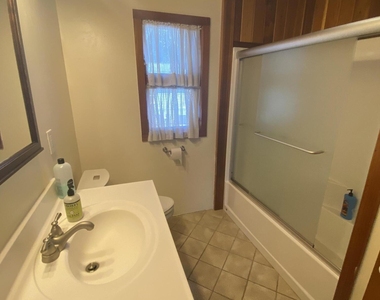 7 Campbell Court - Photo Thumbnail 12