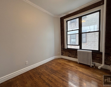 East 13th Street - Photo Thumbnail 6