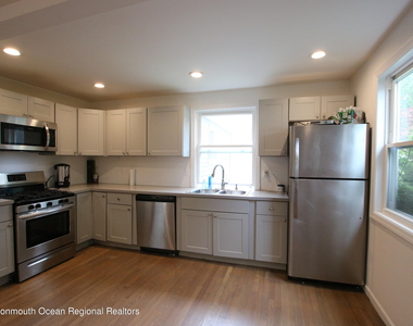 142 Delaware Avenue - Photo Thumbnail 2