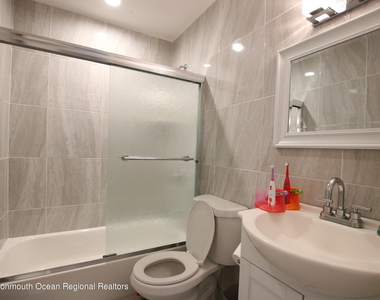 142 Delaware Avenue - Photo Thumbnail 7