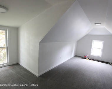 142 Delaware Avenue - Photo Thumbnail 8