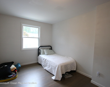 142 Delaware Avenue - Photo Thumbnail 6