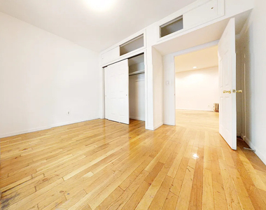 299 East 11th Street - Photo Thumbnail 3