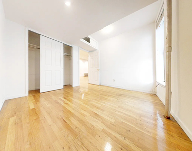 299 East 11th Street - Photo Thumbnail 2