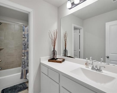 4130 Beale Street - Photo Thumbnail 22