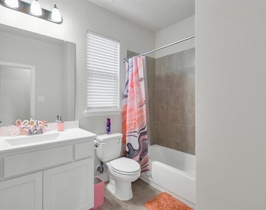 4130 Beale Street - Photo Thumbnail 15