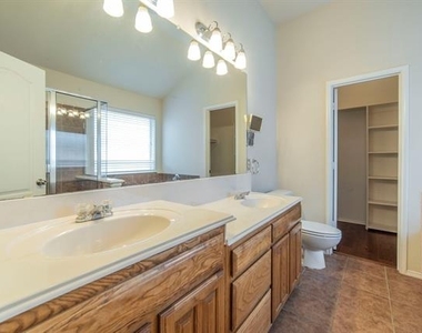 8249 Fall Crest Drive - Photo Thumbnail 15