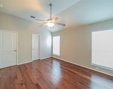 8249 Fall Crest Drive - Photo Thumbnail 14