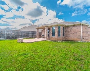 8249 Fall Crest Drive - Photo Thumbnail 20