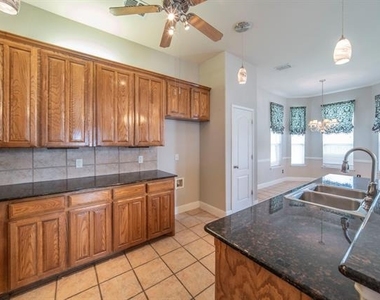 8249 Fall Crest Drive - Photo Thumbnail 10